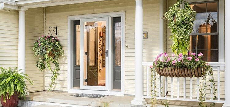 screen door installation in Vero Beach South