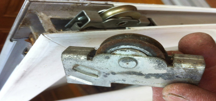 screen door roller repair in Vero Beach South